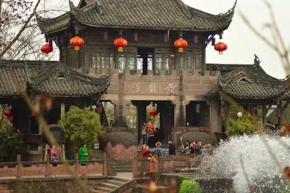 逃离大犀牛出没地